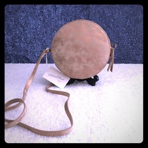 NWT-Universal Thread Canteen Crossbody bag